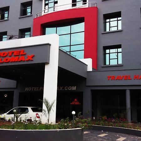 Max Hotels Jabalpur Exteriör bild