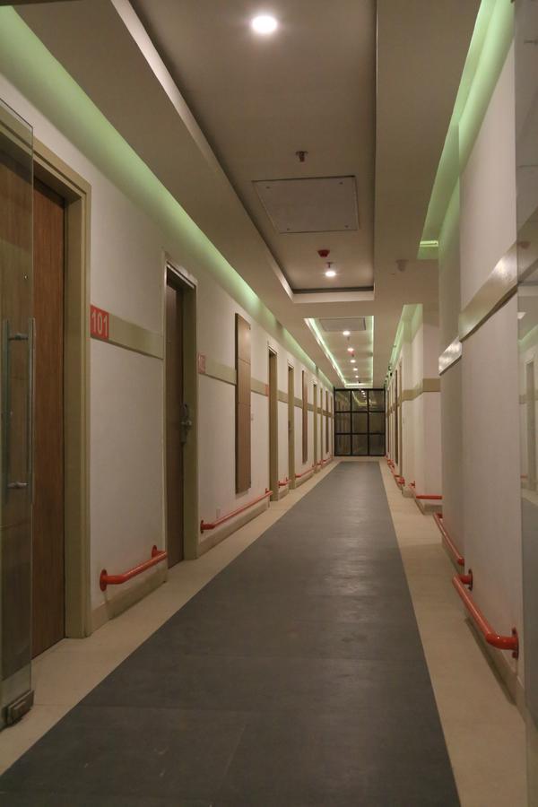 Max Hotels Jabalpur Exteriör bild