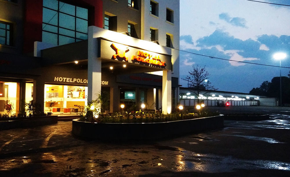 Max Hotels Jabalpur Exteriör bild